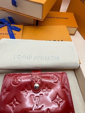 Louis Vuitton Red Vernis Monogram Patent Leather Wallet